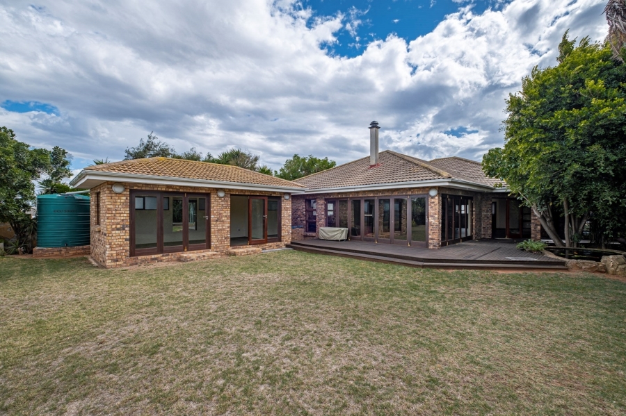 To Let 4 Bedroom Property for Rent in Amsterdamhoek Eastern Cape